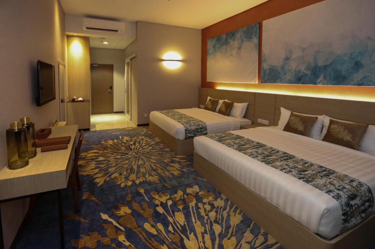D Elegance Grand Bandar Seri Alam Masai Exterior photo