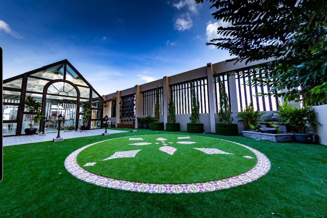 D Elegance Grand Bandar Seri Alam Masai Exterior photo
