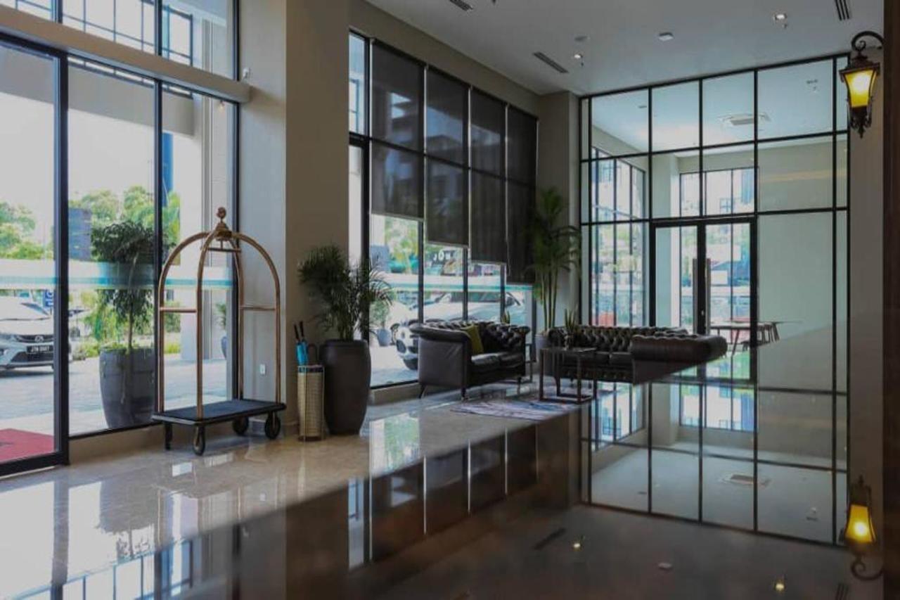 D Elegance Grand Bandar Seri Alam Masai Exterior photo