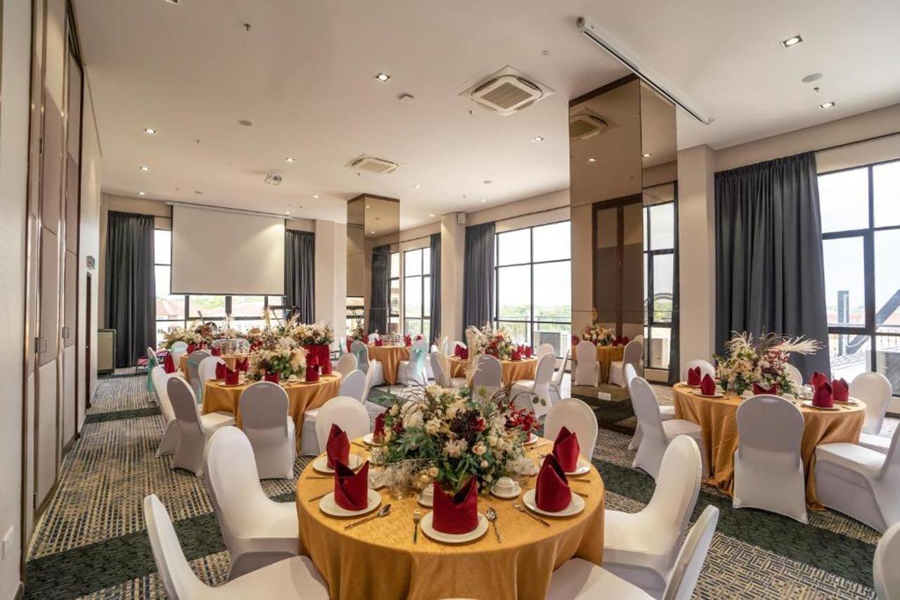 D Elegance Grand Bandar Seri Alam Masai Exterior photo
