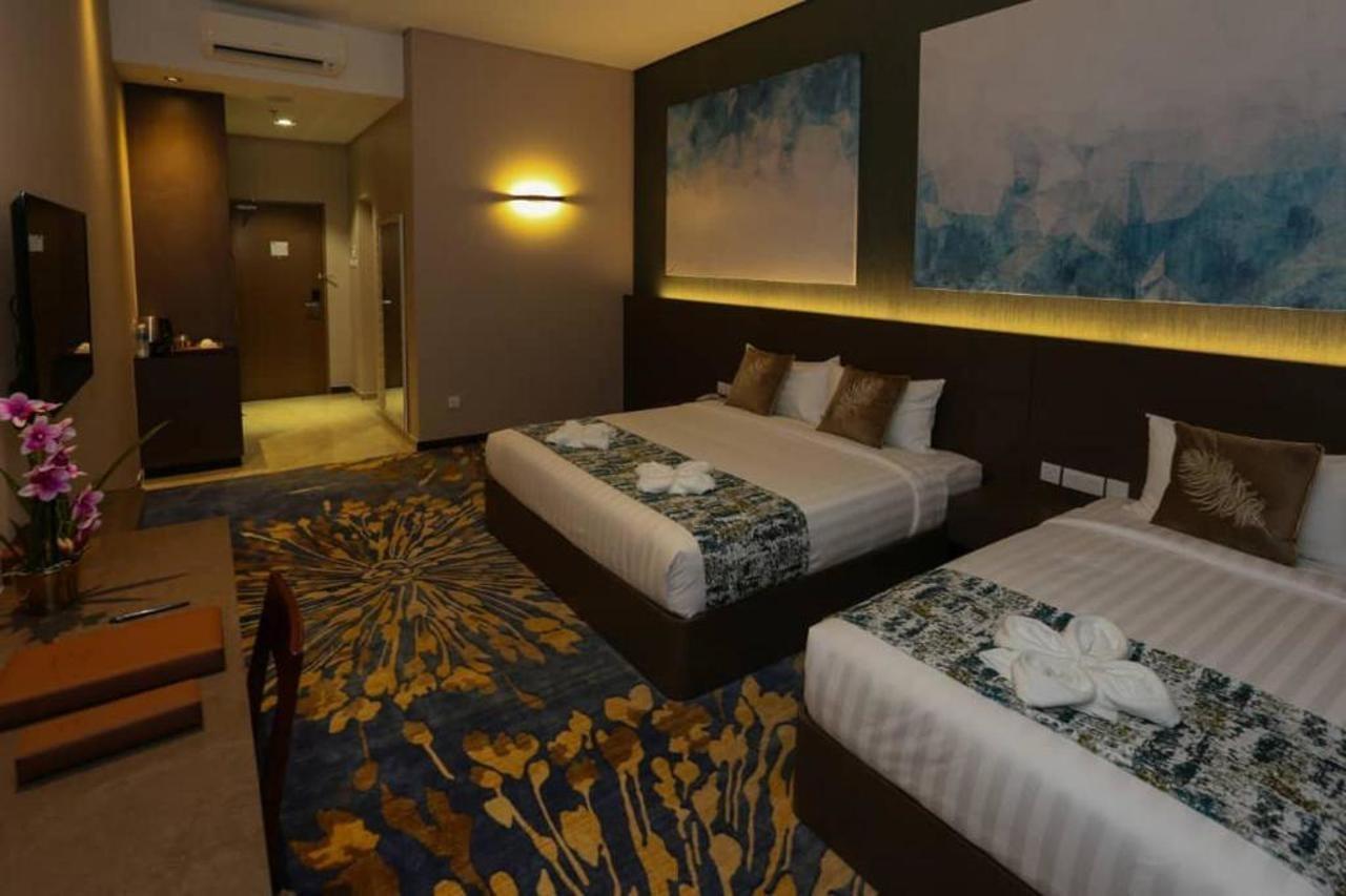 D Elegance Grand Bandar Seri Alam Masai Exterior photo