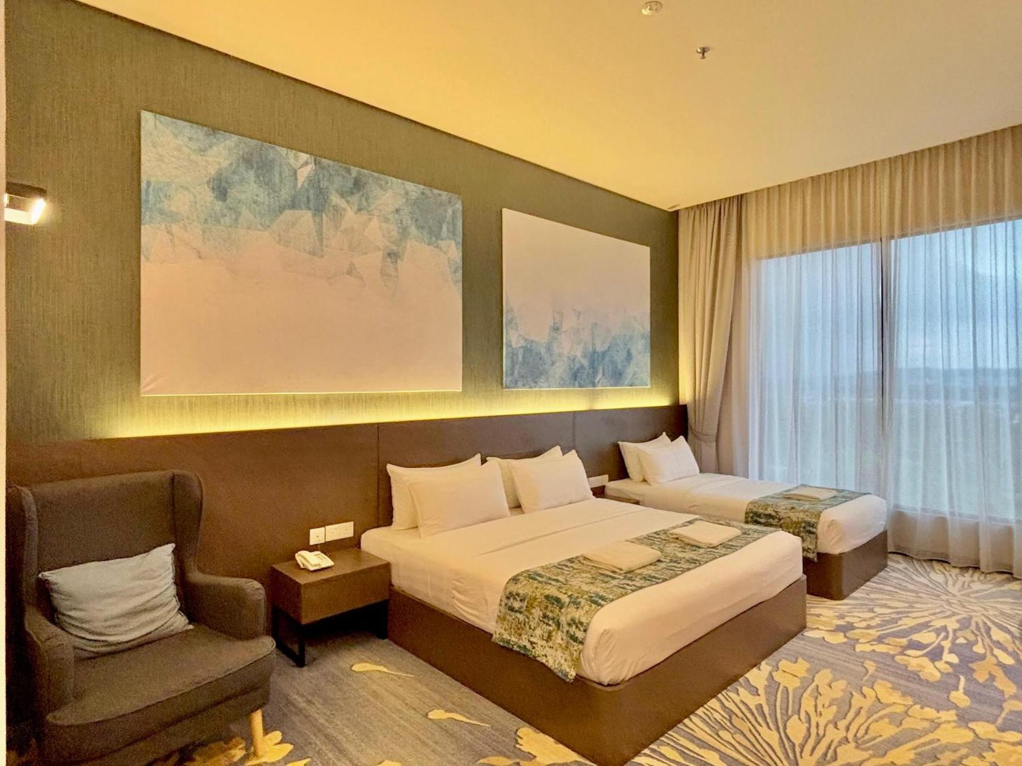 D Elegance Grand Bandar Seri Alam Masai Exterior photo