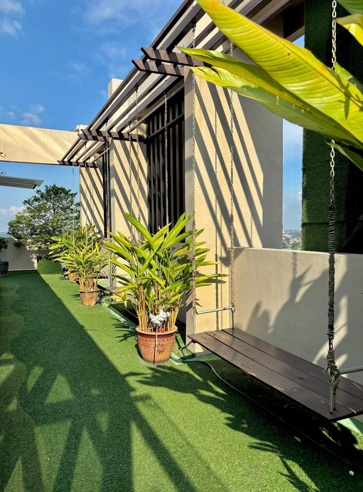 D Elegance Grand Bandar Seri Alam Masai Exterior photo